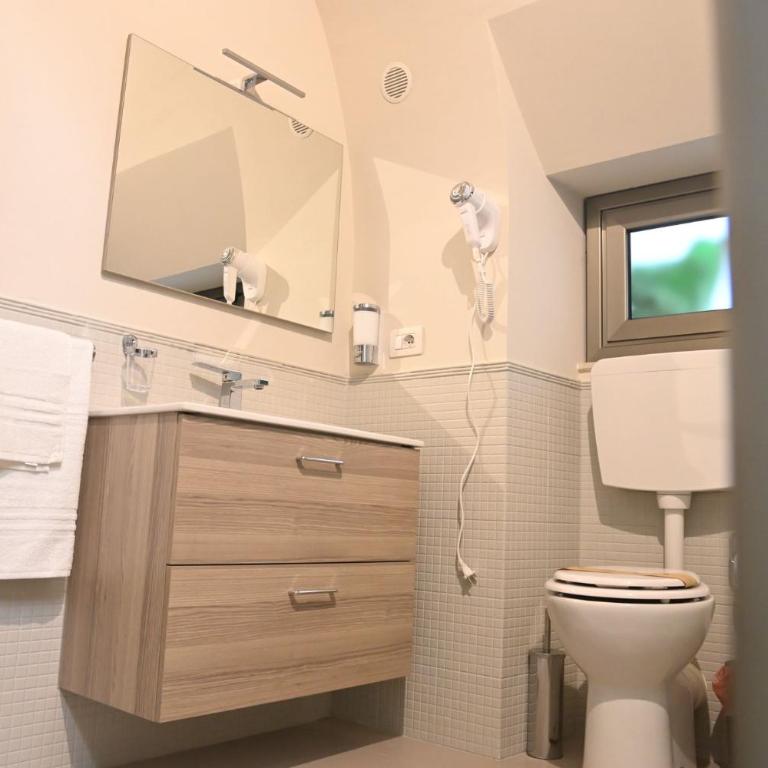 B&B del Porto Catania - Quadruple Room with Balcony - 7