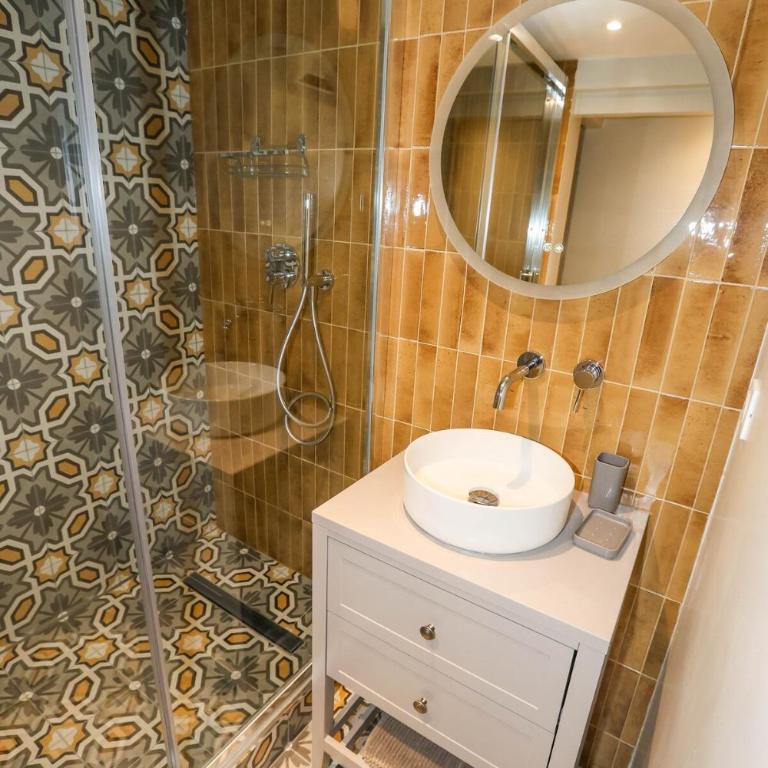 Yellow flower heart of Grasse - Appartement 1 Chambre - 21