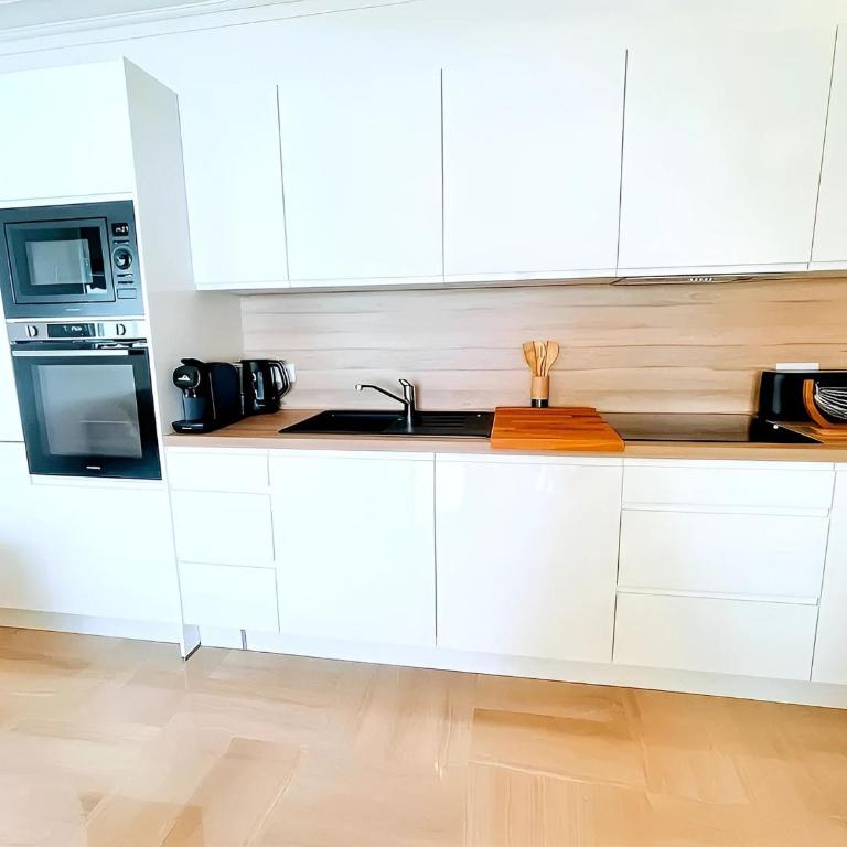 Superbe 4P rénové climatisé avec terrasse proche mer et centre - FR-1-196-359 - Appartement - 15