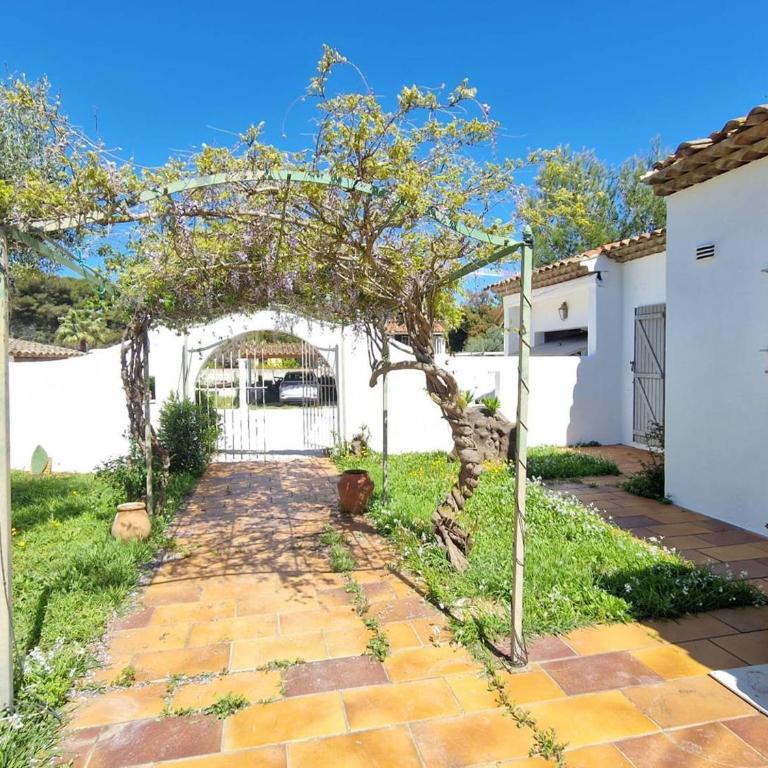 Maison climatisée avec grand jardin, proche plage et commerces - FR-1-610-102 - Casa - 1
