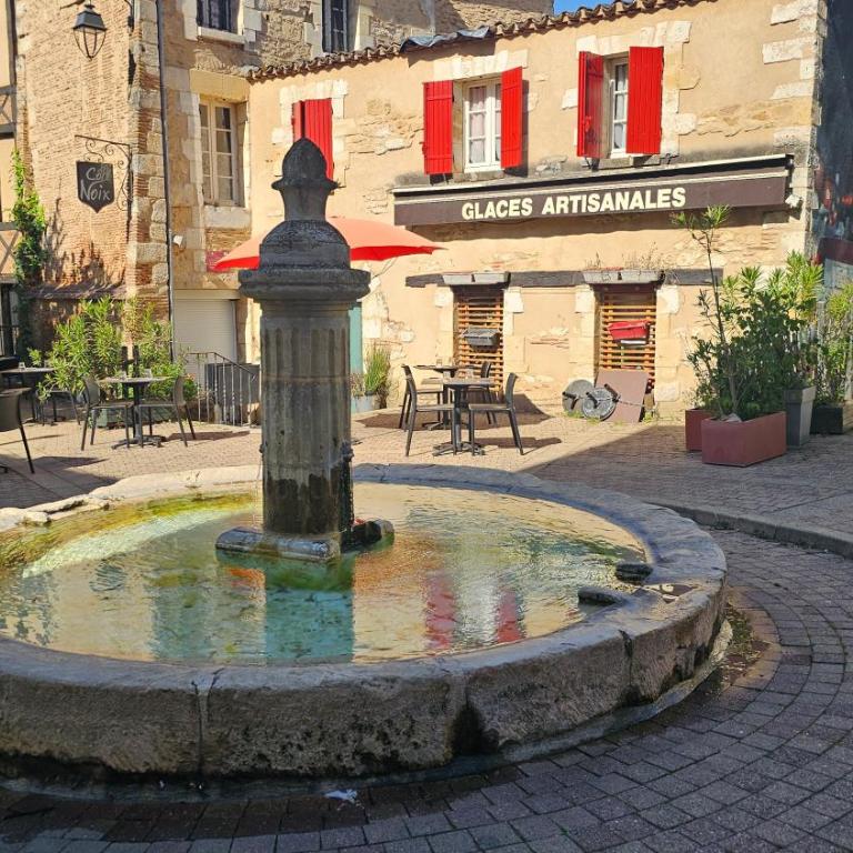 Le "Chic en Ville" Centre historique, climatisé, wifi, Parking sous-sol inclus - Apartment mit 1 Schlafzimmer - 33