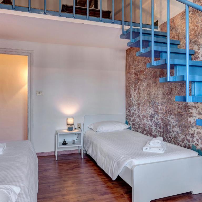 Palestro Apartment by Mamo Florence - Four-Bedroom Deluxe Apartment - 16