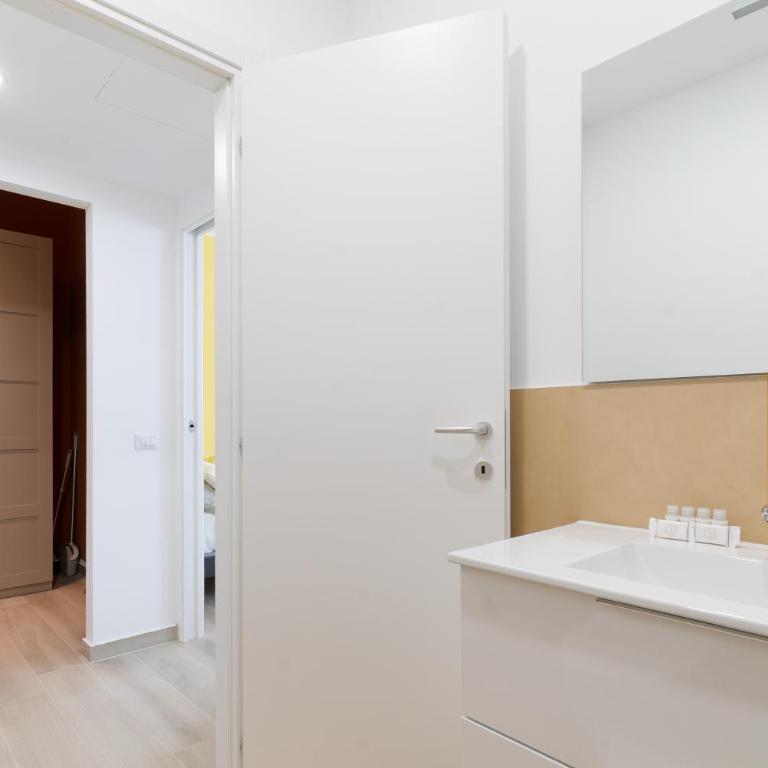 GuestHost - Cosy Studio Apt Milano- Bande Nere M1 - Monolocale - 14