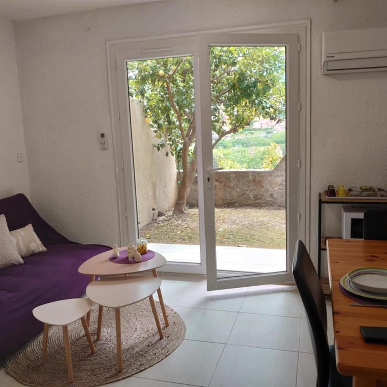 3CPF29 Appartement avec jardinet et parking, proche centre-ville - Apartment mit 1 Schlafzimmer - 2