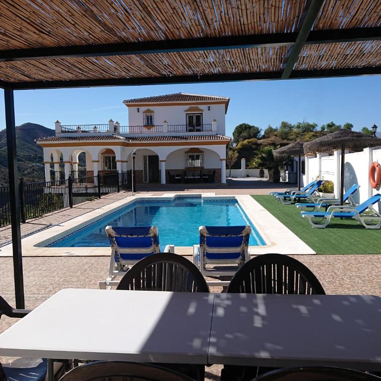 Villa Jazmín.Completa privacidad. Piscina privada. - Casa de 3 dormitorios - 20