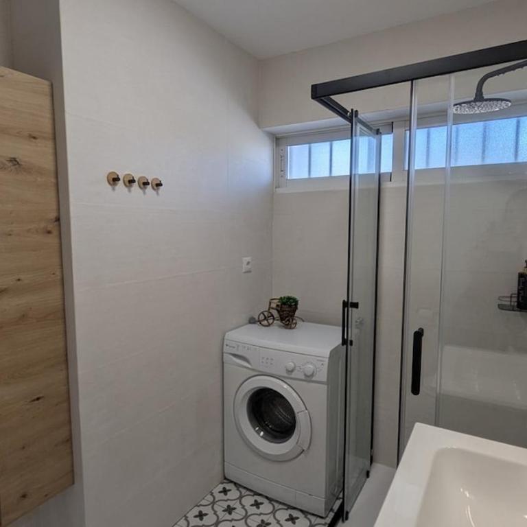 Lovely CASA DEL SOL close to the beach and Puerto Marina - Two-Bedroom Apartment - 16