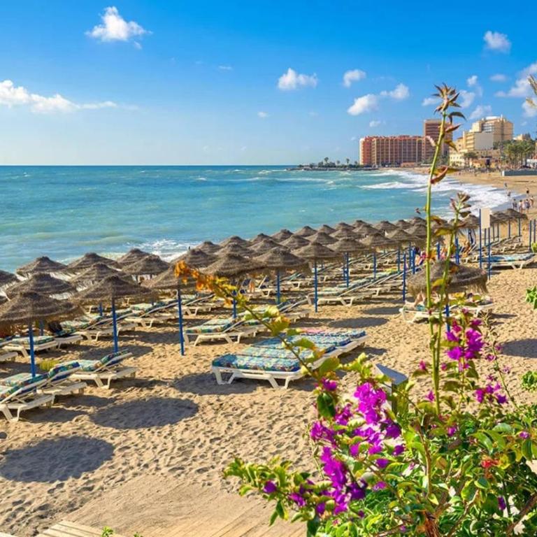 Lovely CASA DEL SOL close to the beach and Puerto Marina - Two-Bedroom Apartment - 40