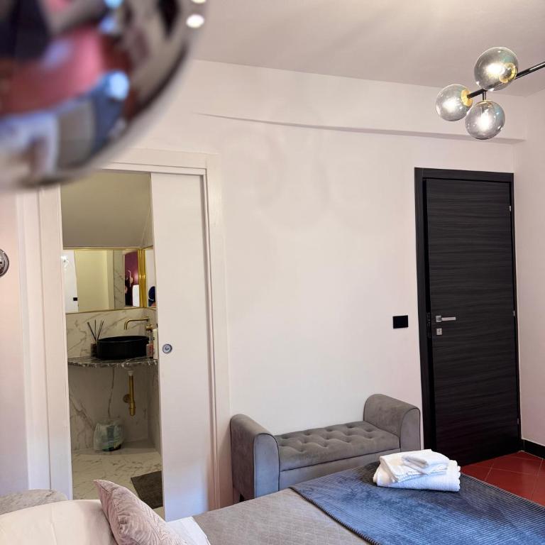 Taorminas Sun Central Boutique Guesthouse & Suites - Suite King con Balcone - 20