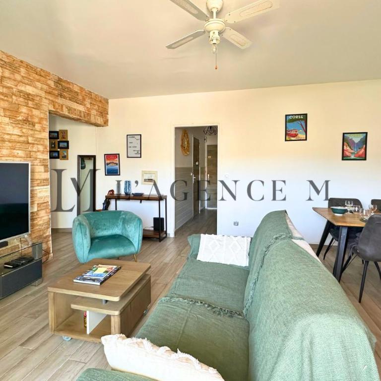 Appartement Colomba - parking, terrasse, centre Calvi & plage à pied - 6 couchages - Appartement 2 Chambres - 15