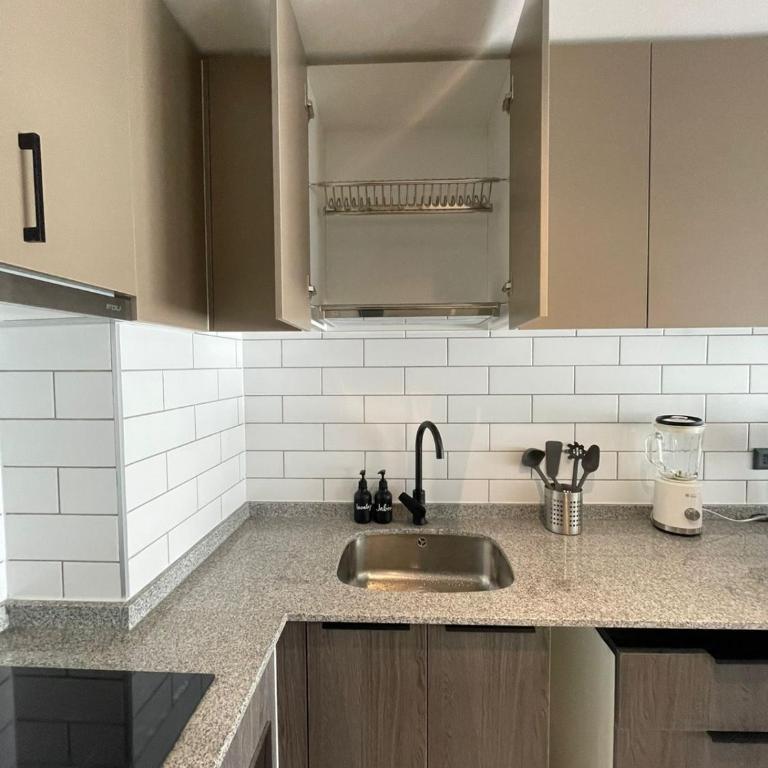 Cómodo alojamiento a pasos del metro - Apartamento de 1 dormitorio - 9
