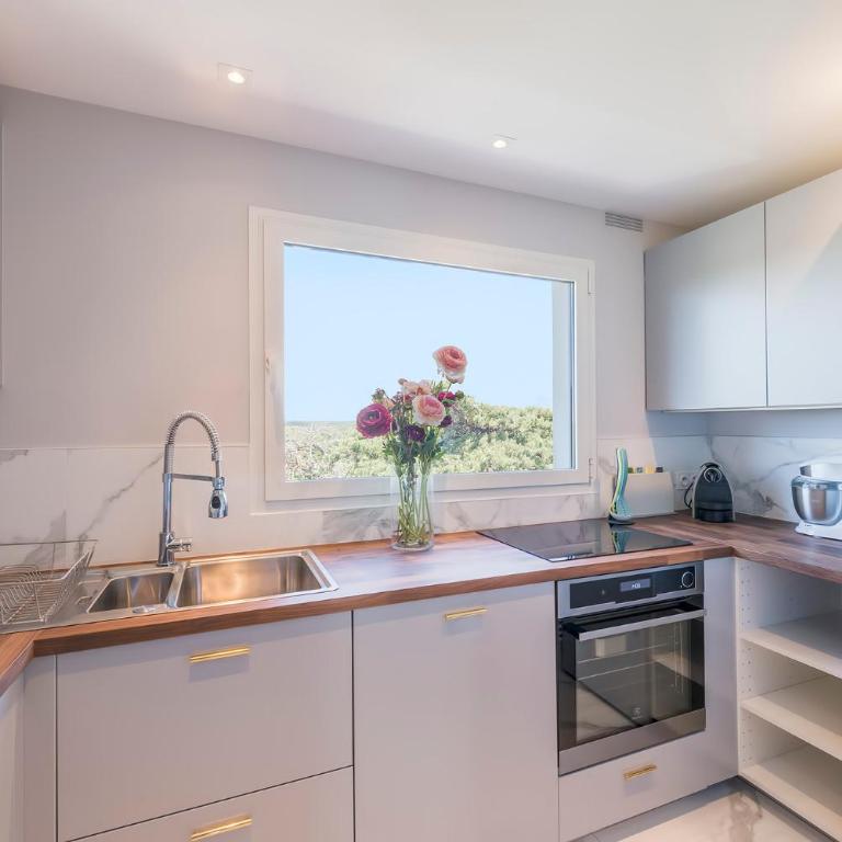 Vue sur mer La Baule Victoria - Three-Bedroom Apartment with View - 25