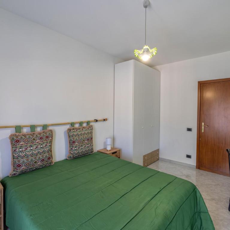 Apartment Yoga Frank - Camera Matrimoniale con Bagno in Comune - 1