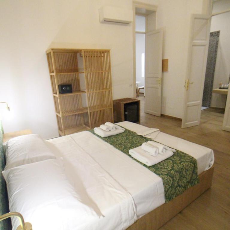 Leoni di Sicilia - Superior King Room - 9
