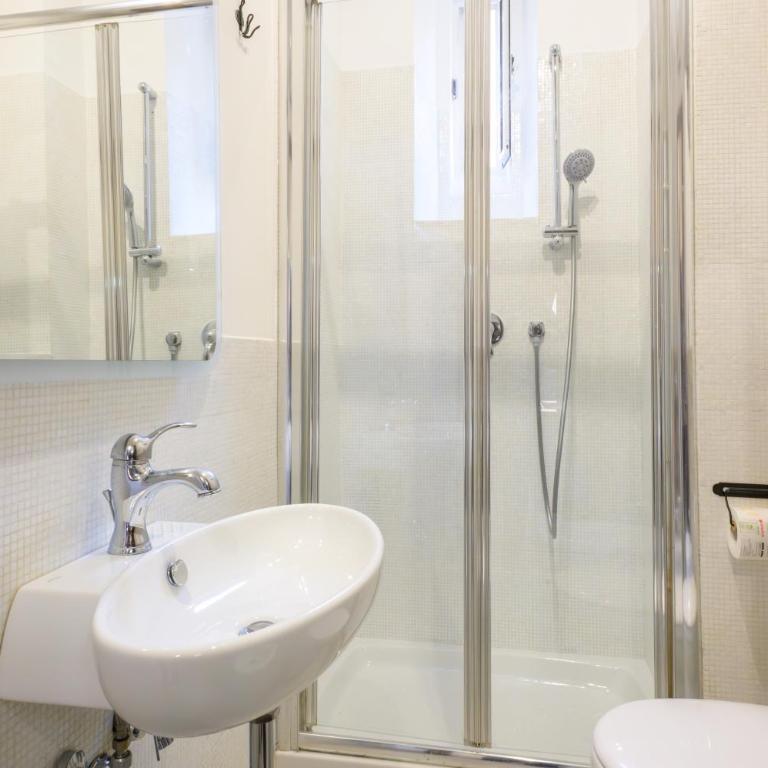 Trastevere Home Garibaldi 14 - Appartamento con 2 Camere da Letto - 47
