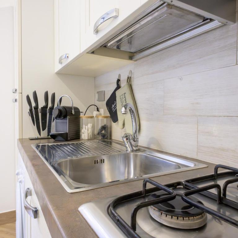 Trastevere Home Garibaldi 14 - Appartamento con 2 Camere da Letto - 73