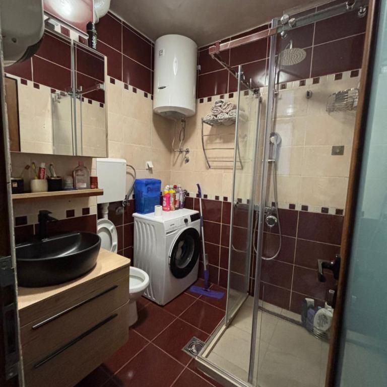 Irina's peaceful and comfort zone, center of Podgorica - Two-Bedroom Apartment - 4