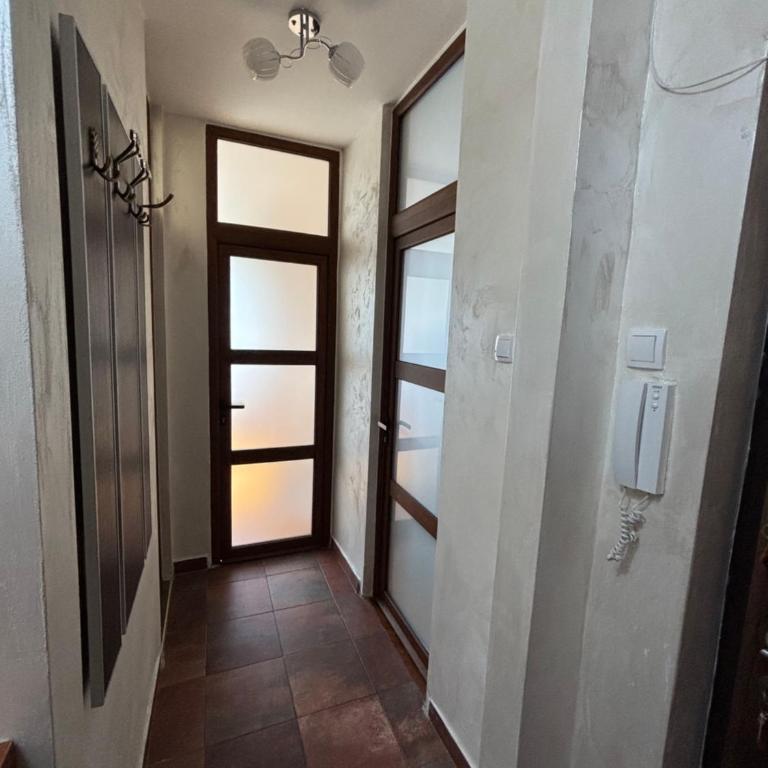 Irina's peaceful and comfort zone, center of Podgorica - Two-Bedroom Apartment - 9