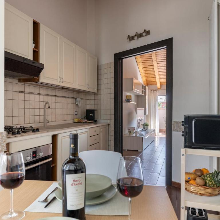 SAVOIA 173 - Apartment con posto auto riservato - Appartamento con 2 Camere da Letto - 11
