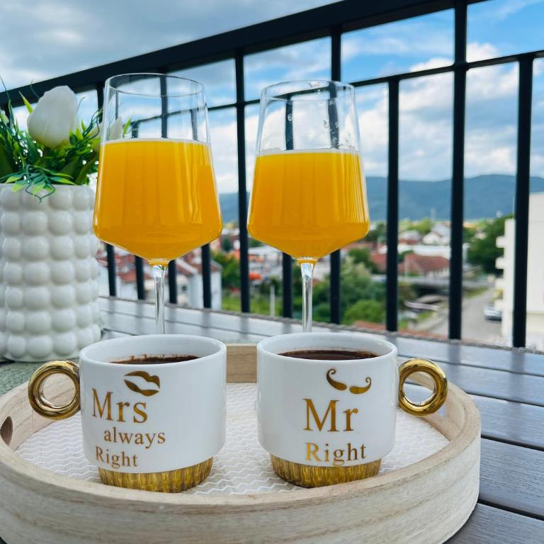 GOLDEN SS Studio - One-Bedroom Apartment with Balcony and Mountain View - 32