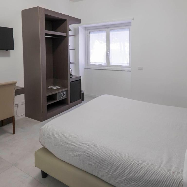 Il Perugino Guest House - Quadruple Room with Private Bathroom - 4