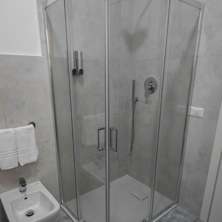 Il Perugino Guest House - Triple Room with Private Bathroom - 10