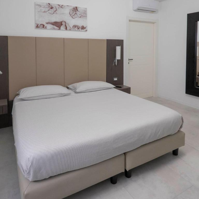 Il Perugino Guest House - Quadruple Room with Private Bathroom - 6