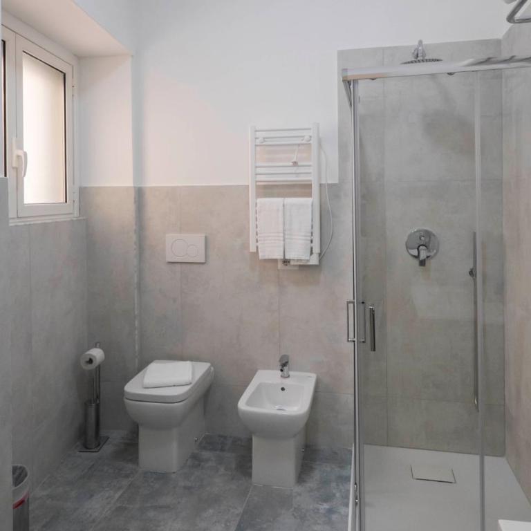 Il Perugino Guest House - Triple Room with Private Bathroom - 11
