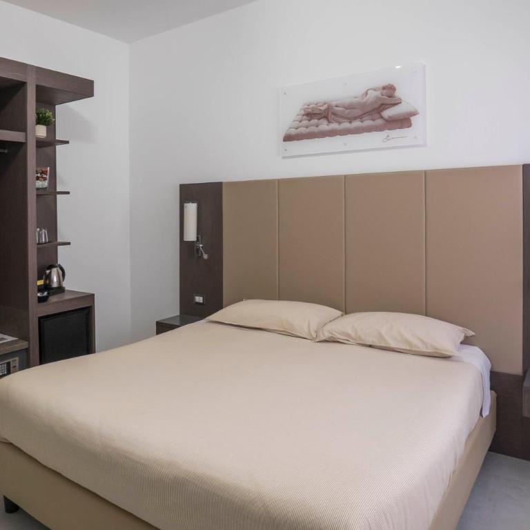 Il Perugino Guest House - Double Room with Private Bathroom - 6