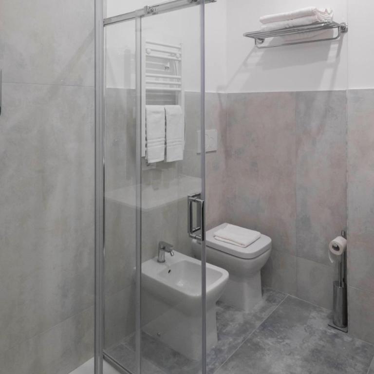 Il Perugino Guest House - Double Room with Private Bathroom - 8