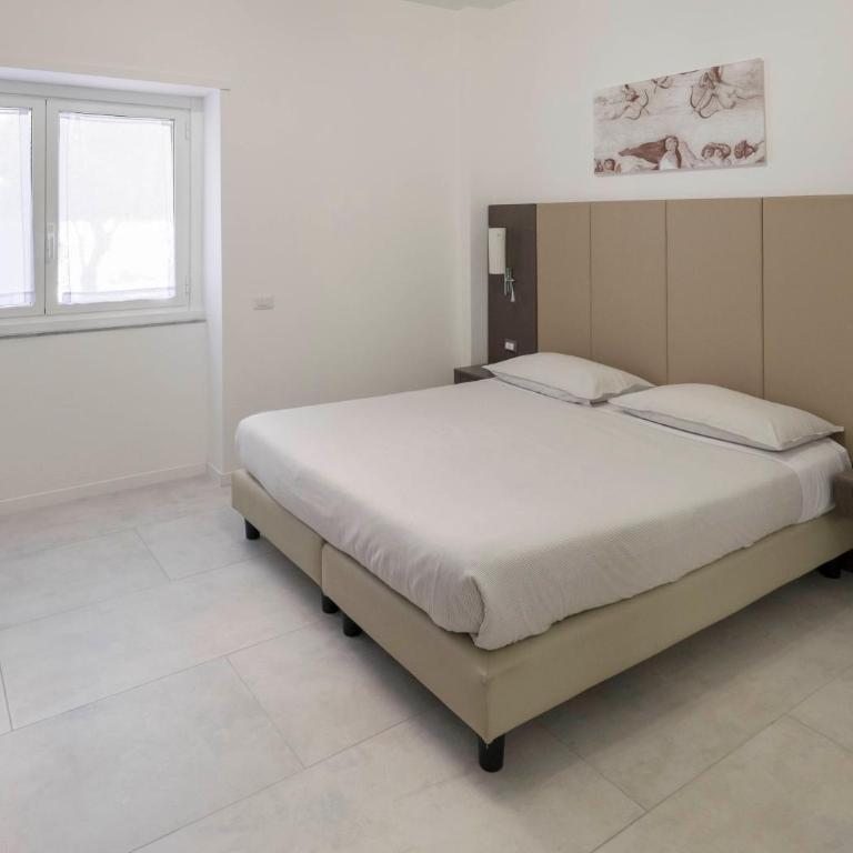 Il Perugino Guest House - Quadruple Room with Private Bathroom - 11