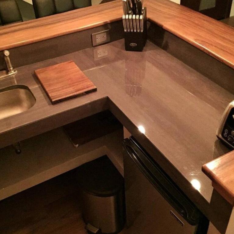 Studio 112 - Stay In Style, Stay Central - One-Bedroom Apartment - 14