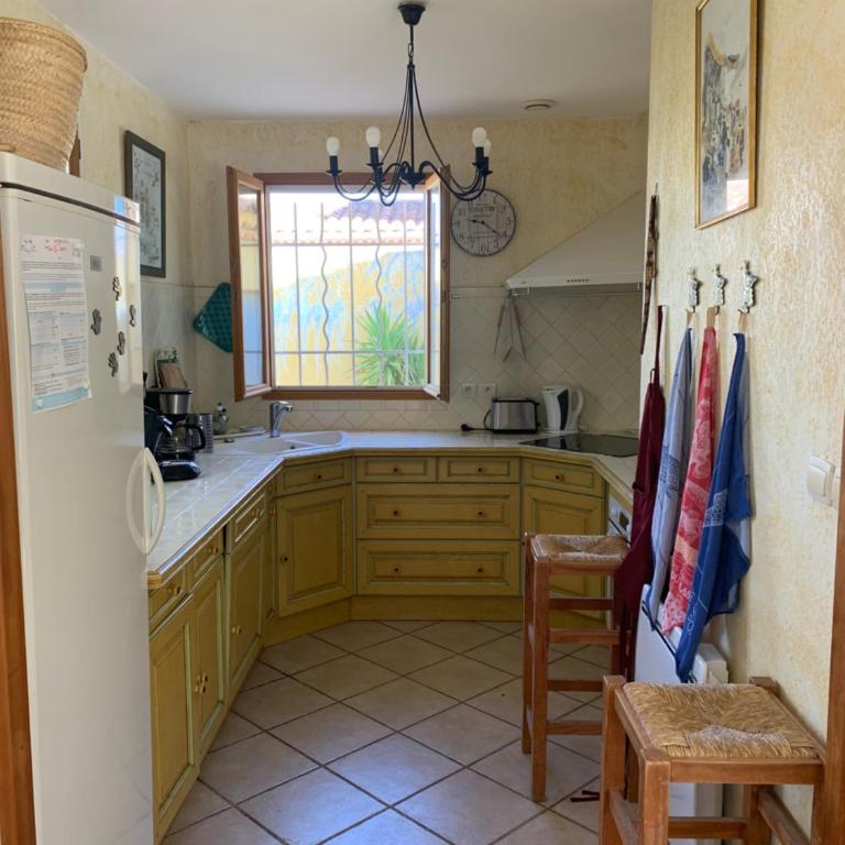 Villa provençale pour 4 adultes et 2 enfants - Three-Bedroom Villa - 6
