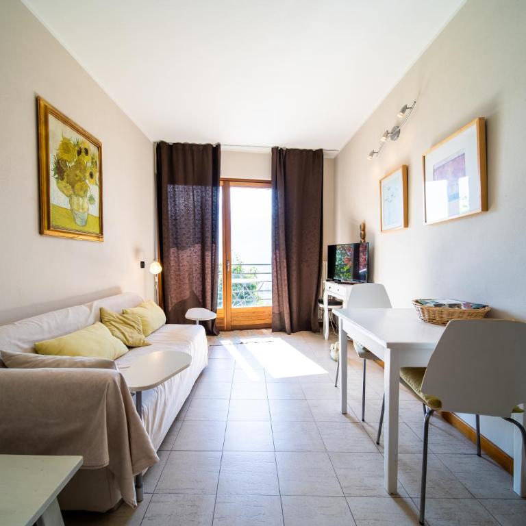 Bed and Breakfast Studios Alto lago di Como - Camera Superior Matrimoniale/Doppia con Letti Singoli con Vista Lago - 2