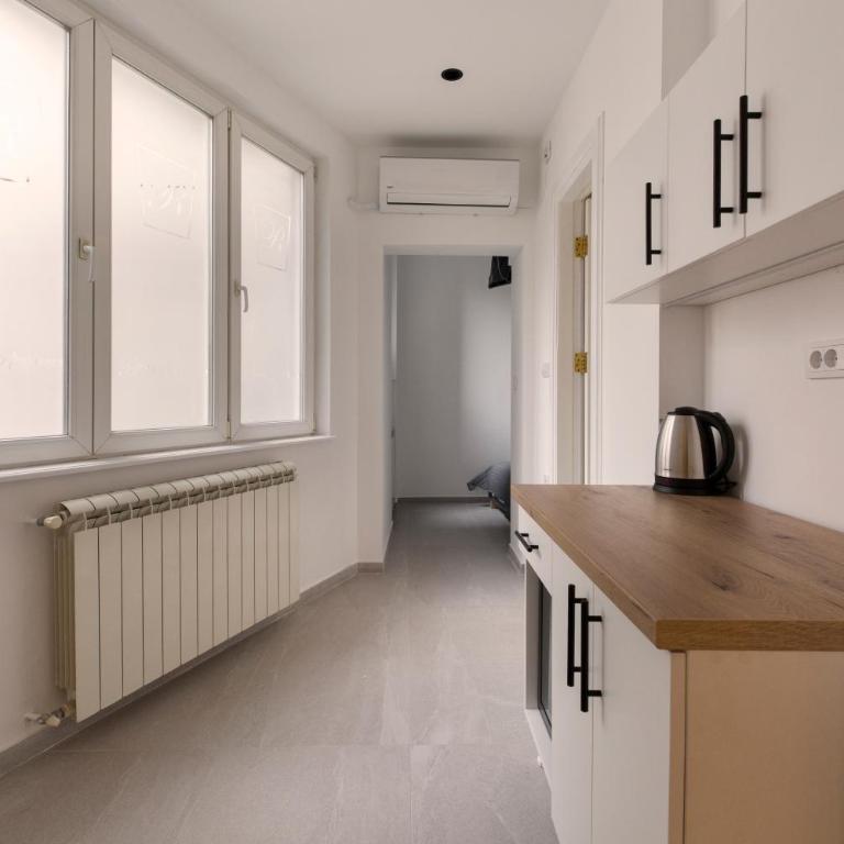 High Note Suites - Double Room with Private Bathroom - 6