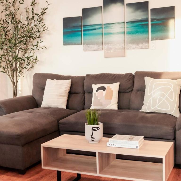 Cozy Modern Suite With Oceanview - Apartment with Sea View - 1