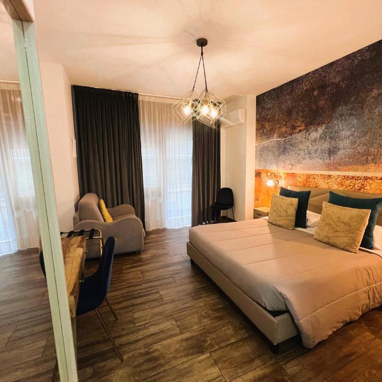 Le Sciantose Relais - Deluxe Double Room with Balcony - 1