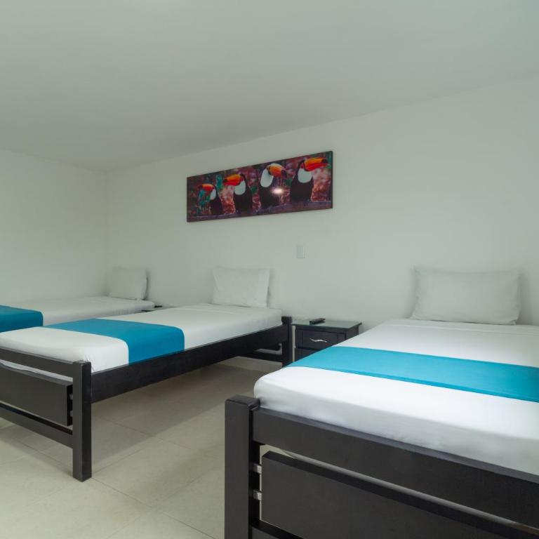 Hotel Villa Mónaco - Standard Family Room - 4