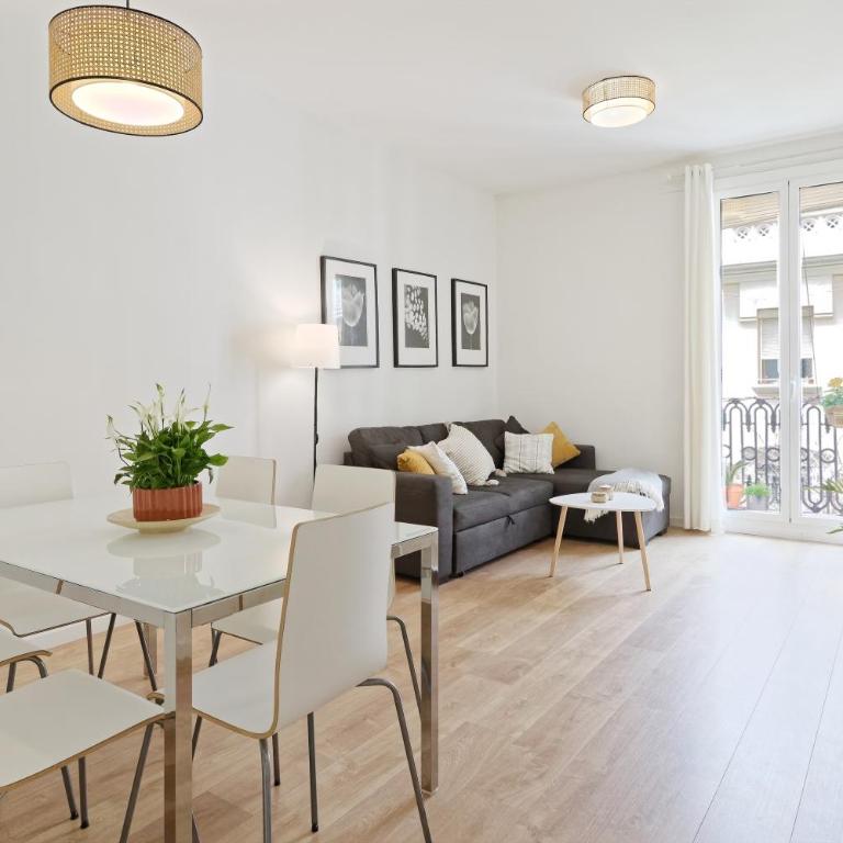 CENTRAL & BRIGHT APARTMENT!! - Two-Bedroom Apartment - 1