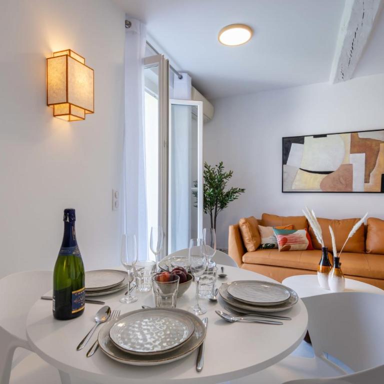 2-Br Apartment Terrace Cannes City Centre - Apartment - 10
