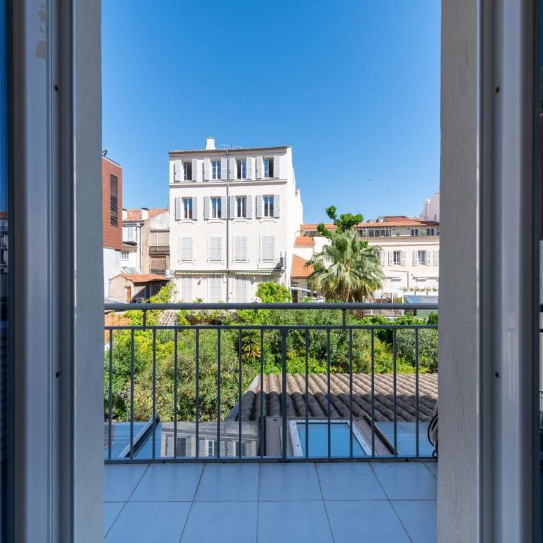 2-Br Apartment Terrace Cannes City Centre - Apartment - 13