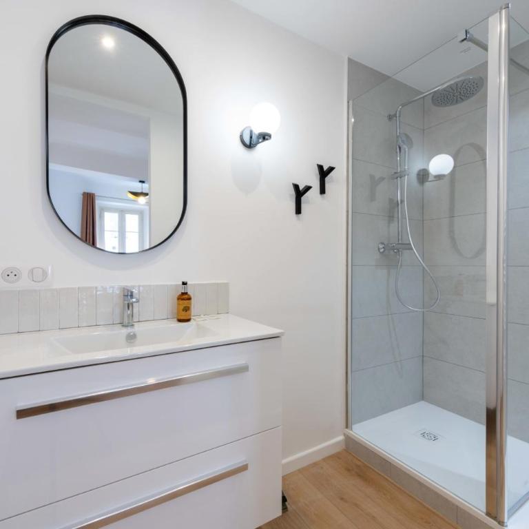 2-Br Apartment Terrace Cannes City Centre - Apartment - 27