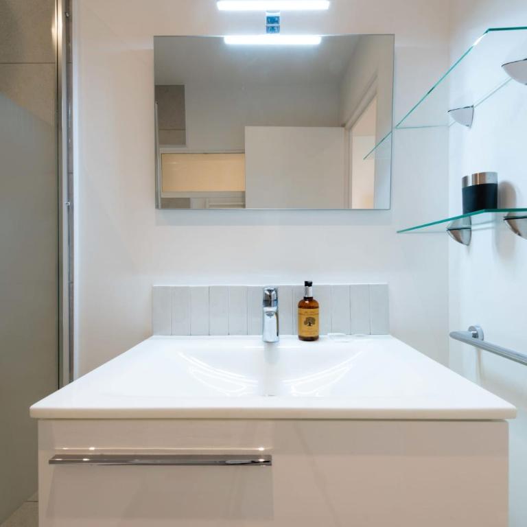 2-Br Apartment Terrace Cannes City Centre - Apartment - 37