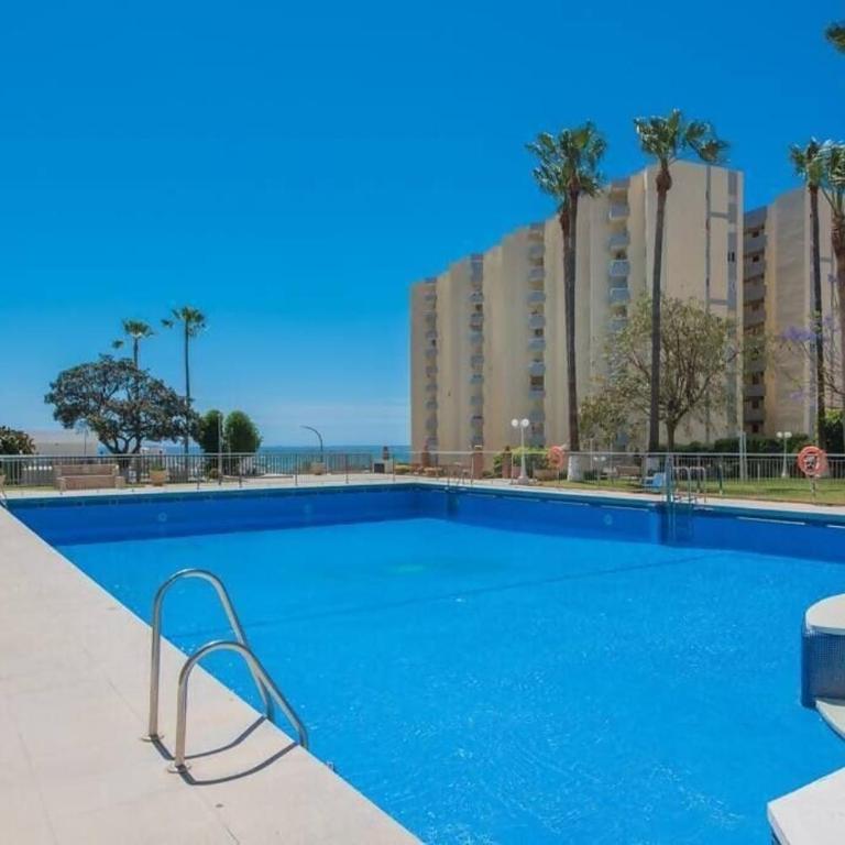 Fantastic seaviews & pool, close to beach - Two-Bedroom Apartment with Balcony and Sea View - 17