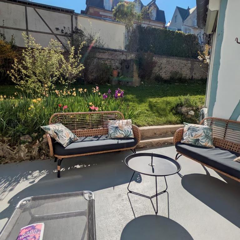 Villa Amica, Terrasse et jardin, à 50m de la plage - Villa - 36