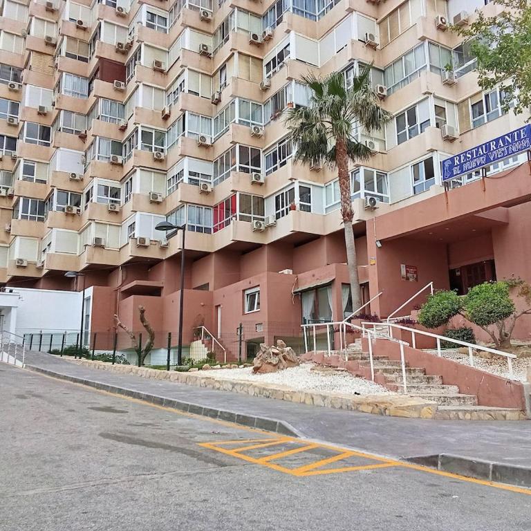 Paradise in Torremolinos Malaga, Recep 24 h, Swimming Pool, near to the beach, city center and airport, train, bus, taxi - Apartamento - 44