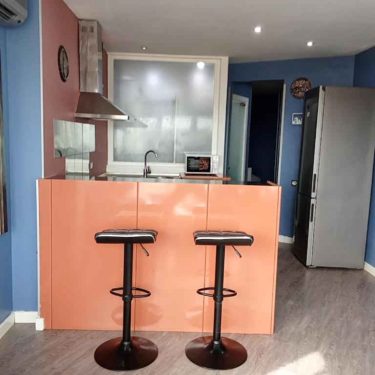 Paradise in Torremolinos Malaga, Recep 24 h, Swimming Pool, near to the beach, city center and airport, train, bus, taxi - Apartamento - 24