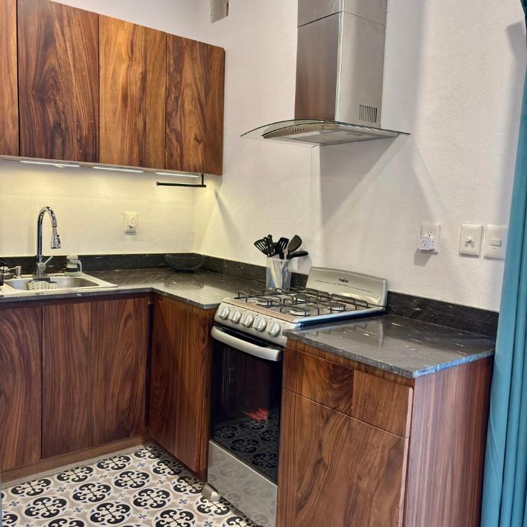 Newly renovated 2 bedroom With Patio Unit B Sleeps 4-6 - Two-Bedroom Apartment - 2