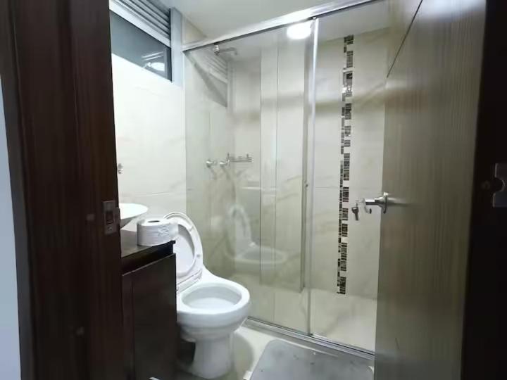 Apartamento de 5 estrellas cerca del aeropuerto, Wifi, cowork en Bogotá - Two-Bedroom Apartment - 20