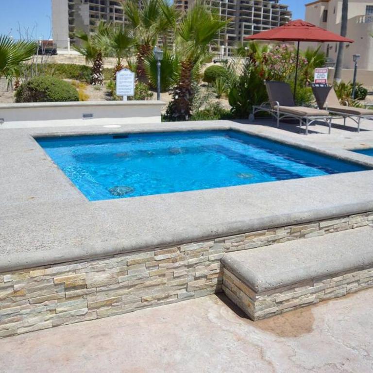 Great for Families 5 Bedroom on Sandy Beach - Casa - 13