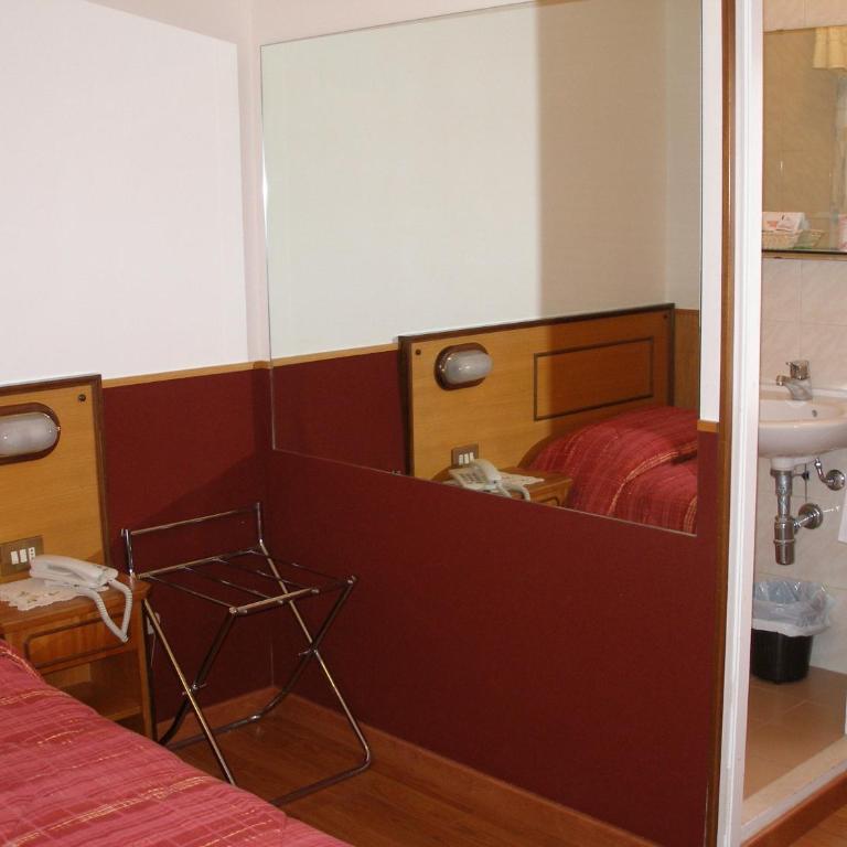 Hotel Signa - Camera Singola Economy - 2